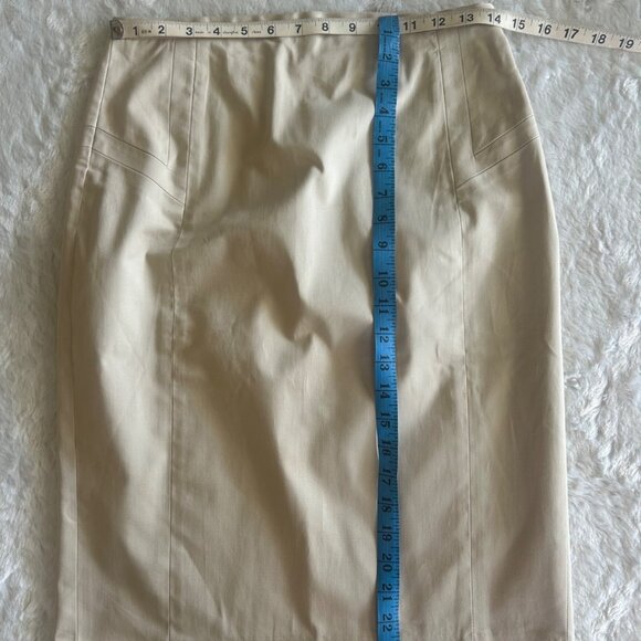 Express Tan Knee Length Pencil Skirt Size 4 Cotton/Spandex Back Slit Detail - Picture 3 of 6